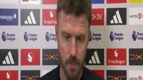 本赛季英超第二轮：西汉姆联迎战切尔西，昔日同舟共济，今朝谁将拔得头筹？